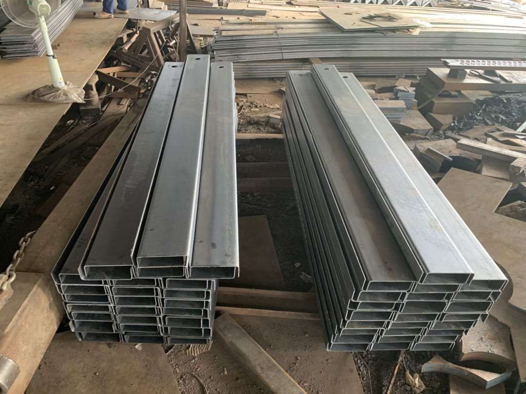 Gia công cắt thép U