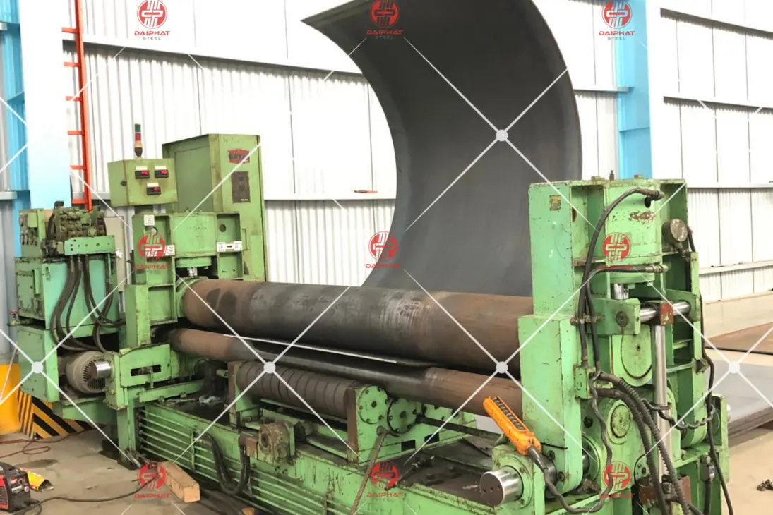 Steel pipes used in construction industry