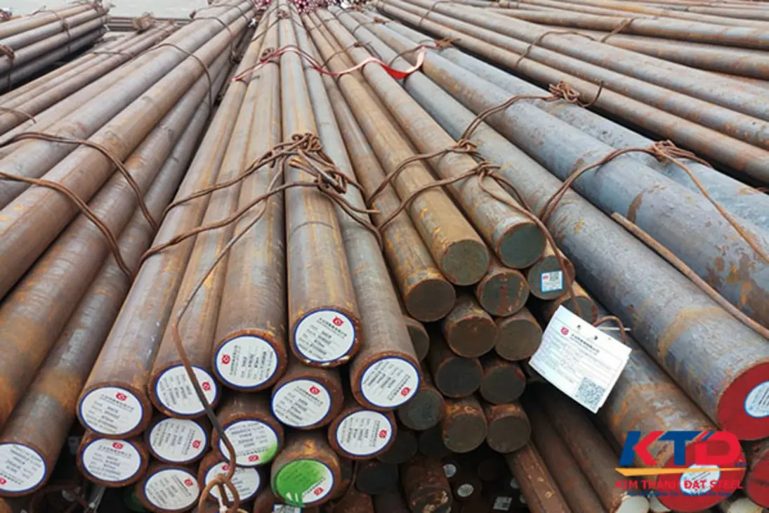 Biểu đồ giá thành thép tròn đặc S35C năm 2025 giúp dự báo và so sánh giá cho nhà thầu và doanh nghiệp cơ khí.