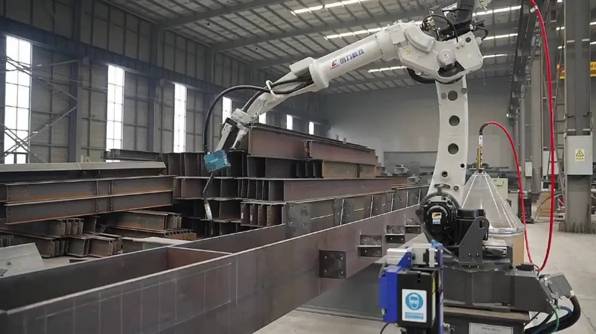 Tự động hóa quy trình uốn thép tấm khổ lớn bằng máy CNC công nghiệp, nâng cao chất lượng kết cấu thép